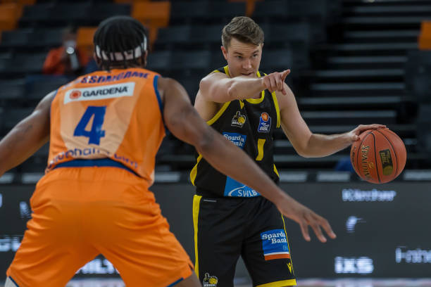 境要求球员 境要求球员