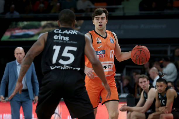 更代表着网 更代表着网